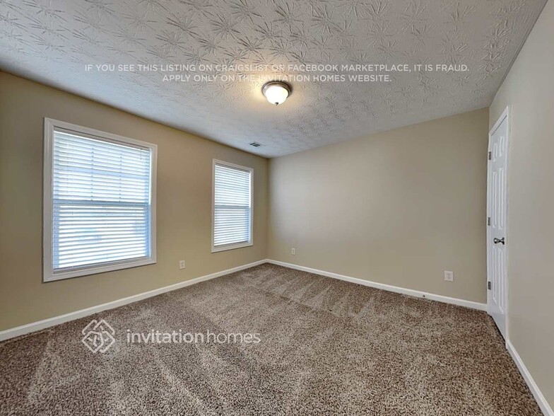 Building Photo - 6680 Island Pointe Dr