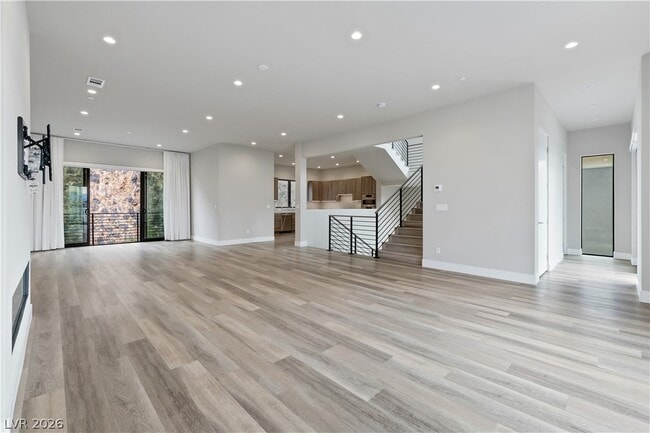 Building Photo - 446 Tranquil Peak Ct