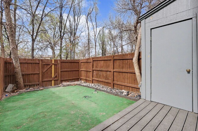 Building Photo - 4152 Charleston Dr