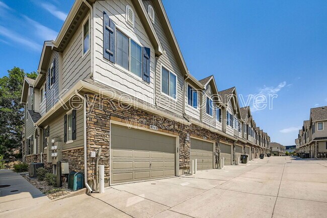 Building Photo - 8951 E Phillips Dr