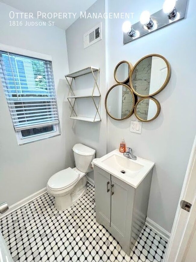 Building Photo - 4BR/2BA Newly Renovated Home with Half-Fin...