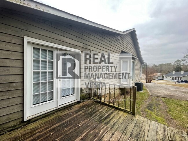 Building Photo - 402 Steeple Chase Rd