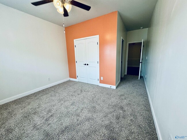 Building Photo - 26764 Mill Creek Dr
