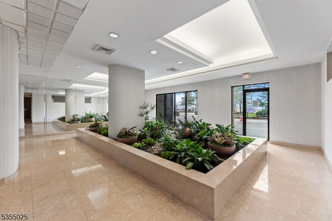 Building Photo - 200 Winston Dr
