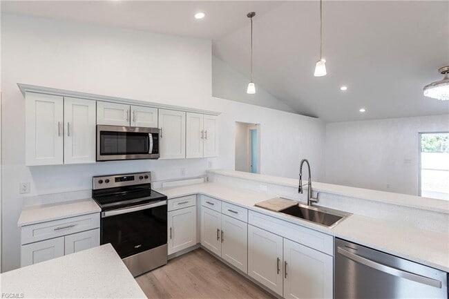 Building Photo - 2007 NW 21st St