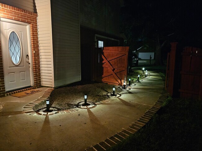 Building Photo - 104 Timberwood Ln