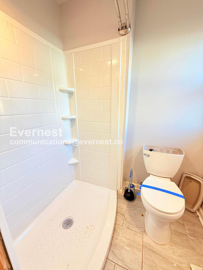 Building Photo - 19148 Hilton Dr