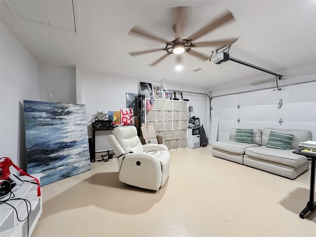 Building Photo - 21527 Violet Rdg Rd