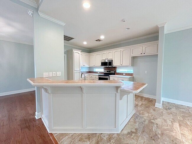 Building Photo - 3919 Meadow Ridge Dr