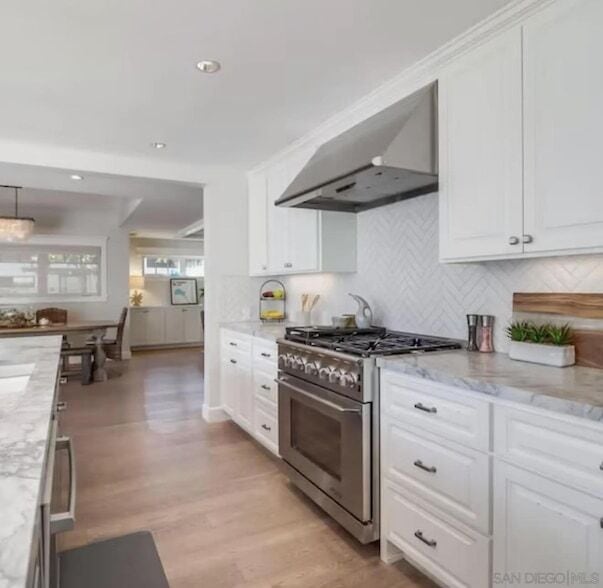 Building Photo - 301 7th St