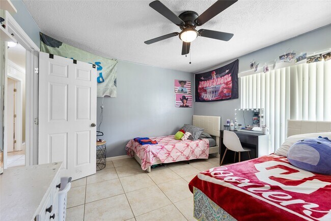 Building Photo - 22831 Fritz Ln