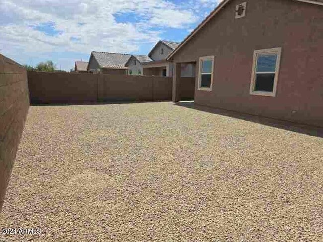 Building Photo - 17050 W Artemisa Ave