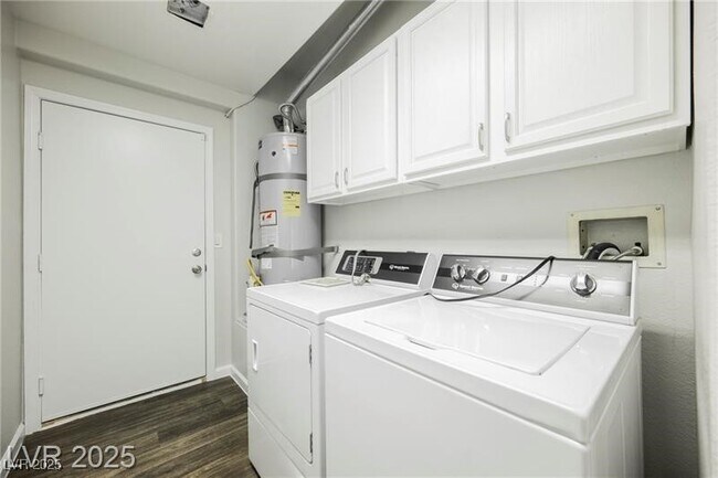 Building Photo - 5112 Jordan Frey St