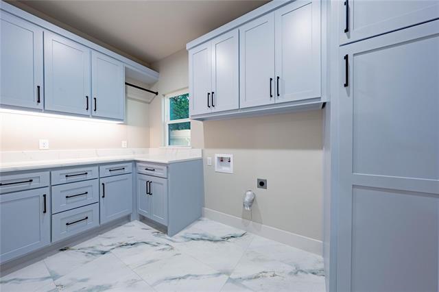 Building Photo - 85 Isle of View Dr