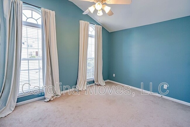 Building Photo - 380 Amberleaf Way