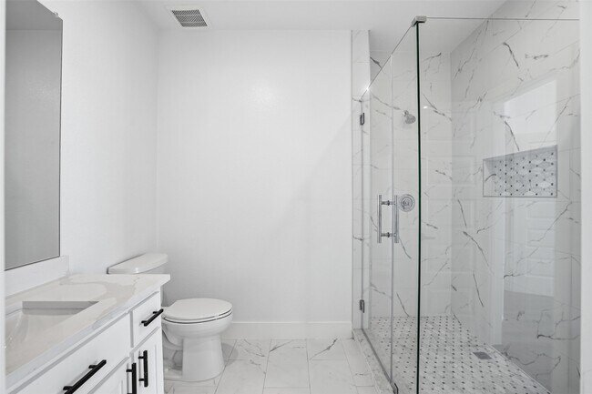 Building Photo - 3411 Nance St