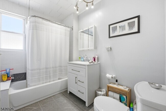 Building Photo - 39 Wilmore Rd