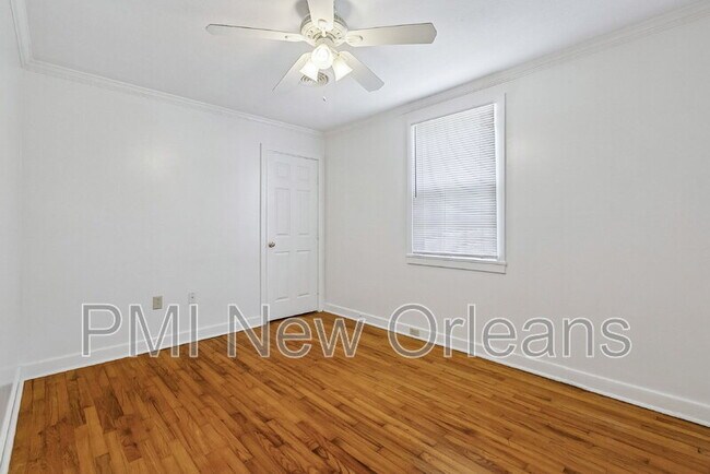 Building Photo - 12 Oaklawn Dr