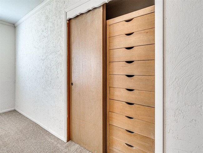 Building Photo - 1212 Lynnwood Dr