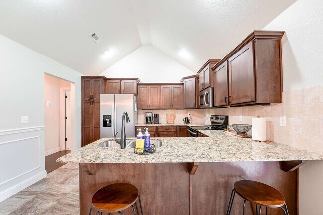 Building Photo - 967 Glass St