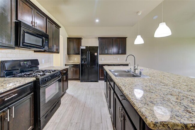 Building Photo - 17834 Royal Breccia Ln