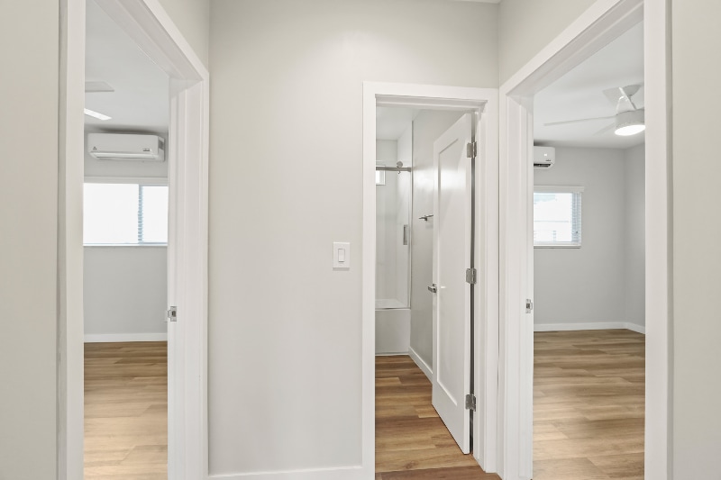 Building Photo - 1352 W 36th St