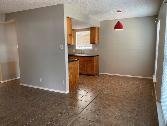 Building Photo - 3419 Willowrun Dr