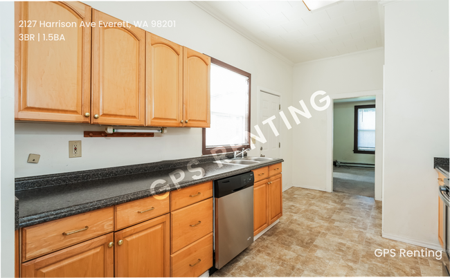 Building Photo - 2127 Harrison Ave