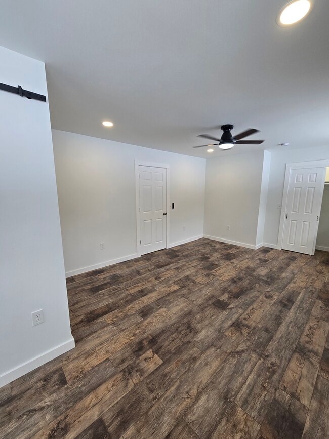 Building Photo - 111 Zandhoek Rd