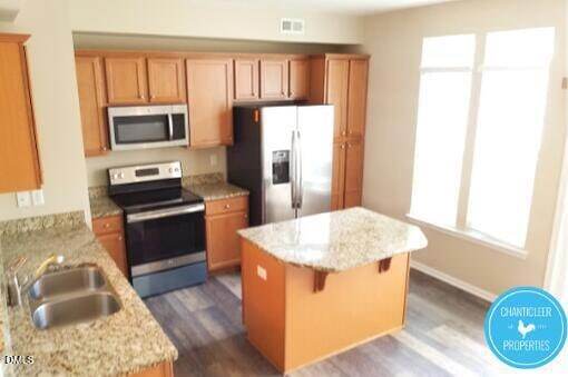 Building Photo - 505 Berry Chase Way