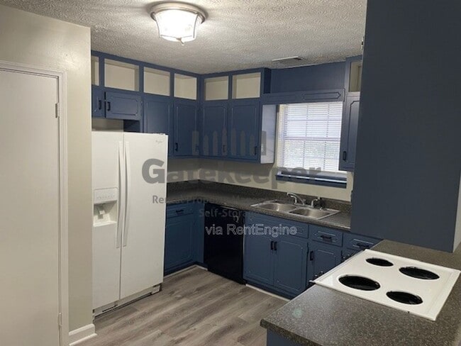 Building Photo - 7345 Chaucer Ct