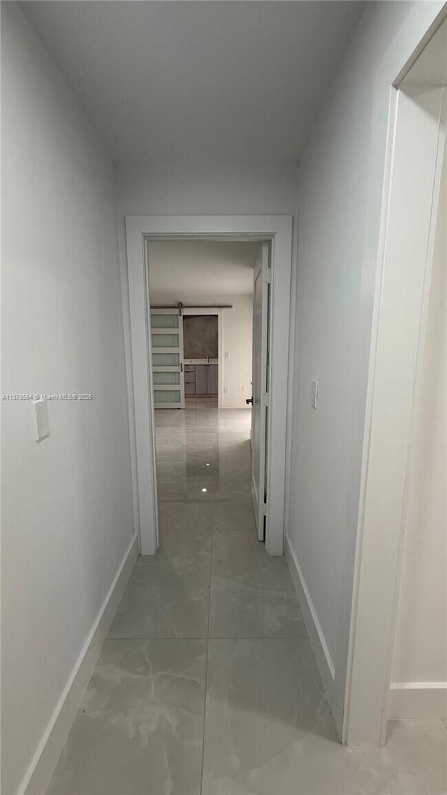 Building Photo - 215 NW 136th Ct