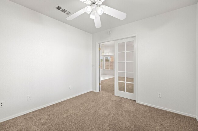 Building Photo - Nice Rita Ranch Home - Vail School District