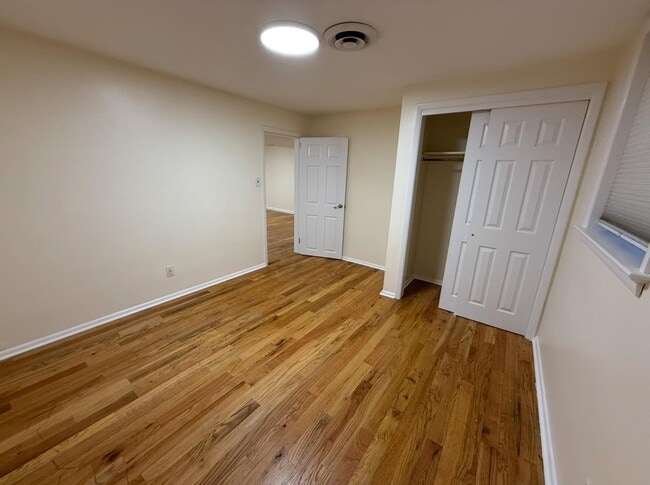 Building Photo - 588 Avenue A