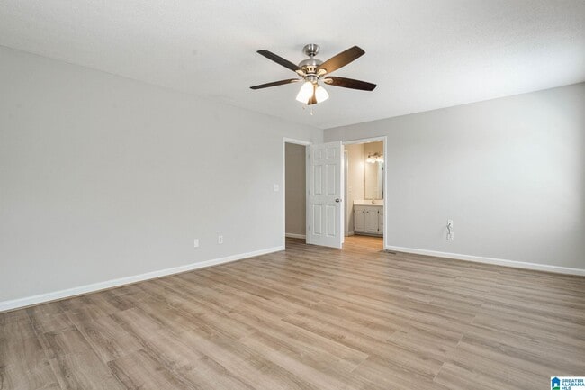Building Photo - 205 Brookhollow Dr