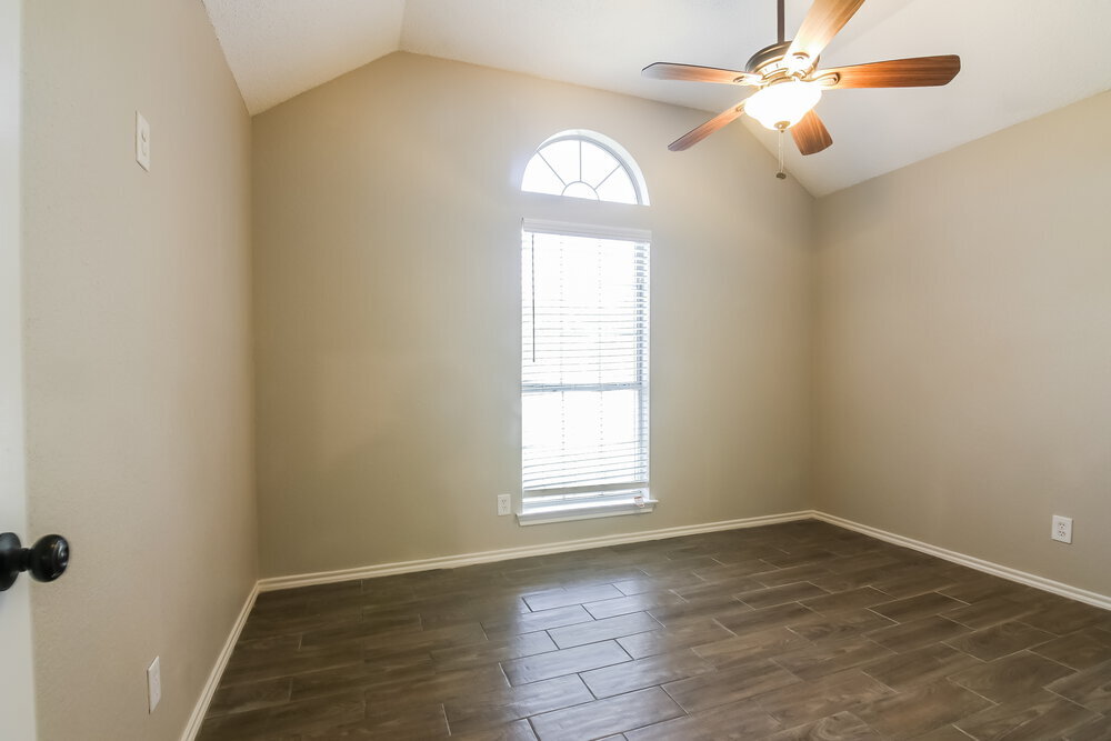 Building Photo - 512 Arbor Ln