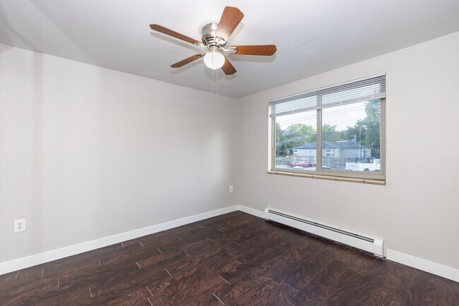 Building Photo - 809 N Dexter St