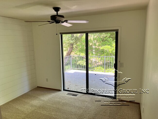 Building Photo - 13285 Sugarbush Ct