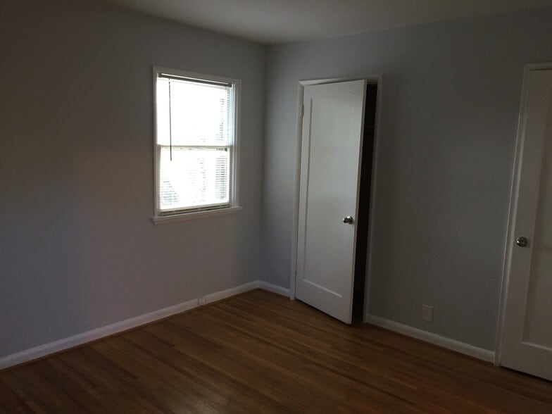 Building Photo - 2406 Southeast 52nd Avenue