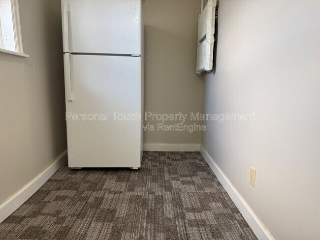 Building Photo - 728 8th St N