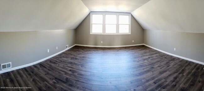 Building Photo - 5 Woodford Ln