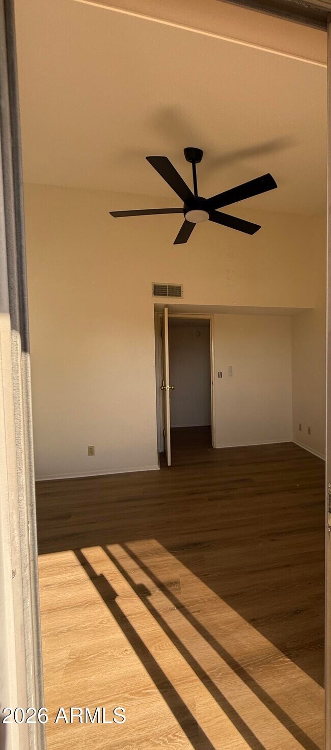 Building Photo - 2020 W Union Hills Dr