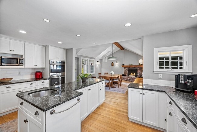 Building Photo - 71 Old Pickard Rd