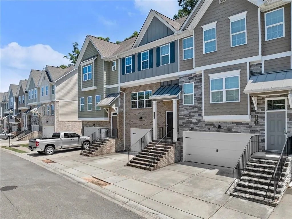 Building Photo - Room in Townhome on Chatham Ridge Dr