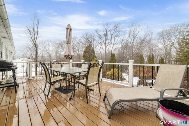 Building Photo - 16 Cushing Dr