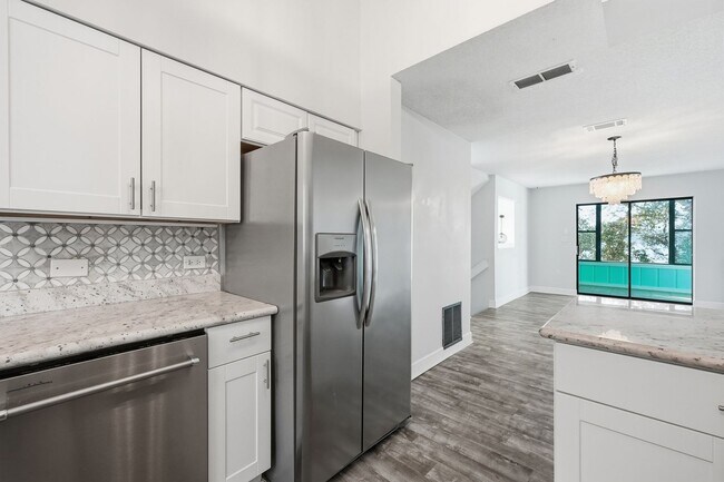 Building Photo - Premier Marina Cove end unit!!   Coastal Lifestyle at its BEST!!