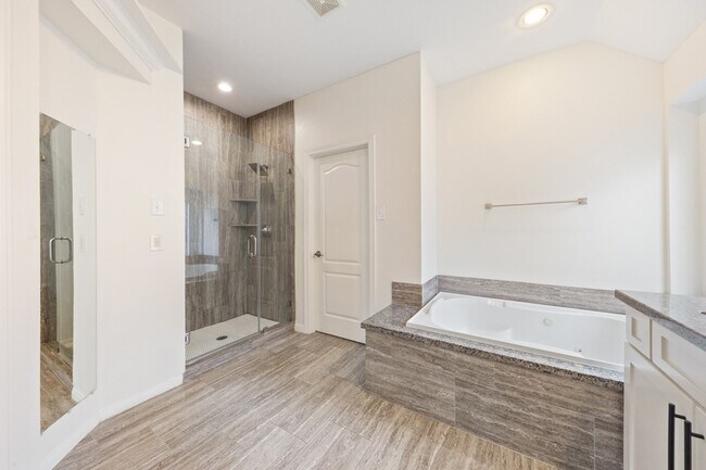 Building Photo - 21810 Mystic Point Ct