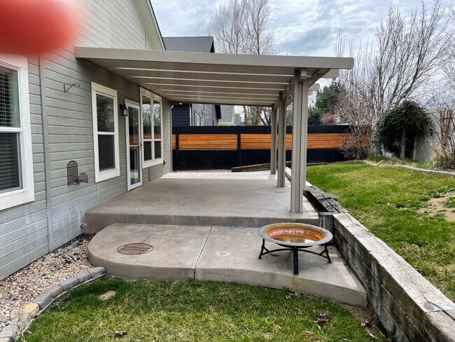 Building Photo - 2263 N Eagle Creek Ln