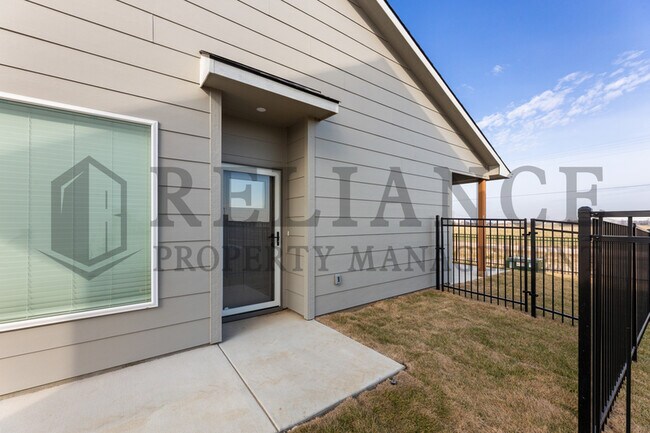 Building Photo - 12438 Blanford St