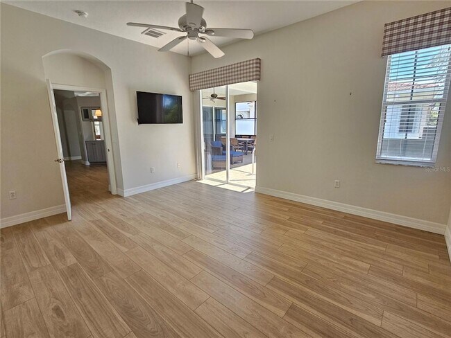 Building Photo - 330 Rio Terra